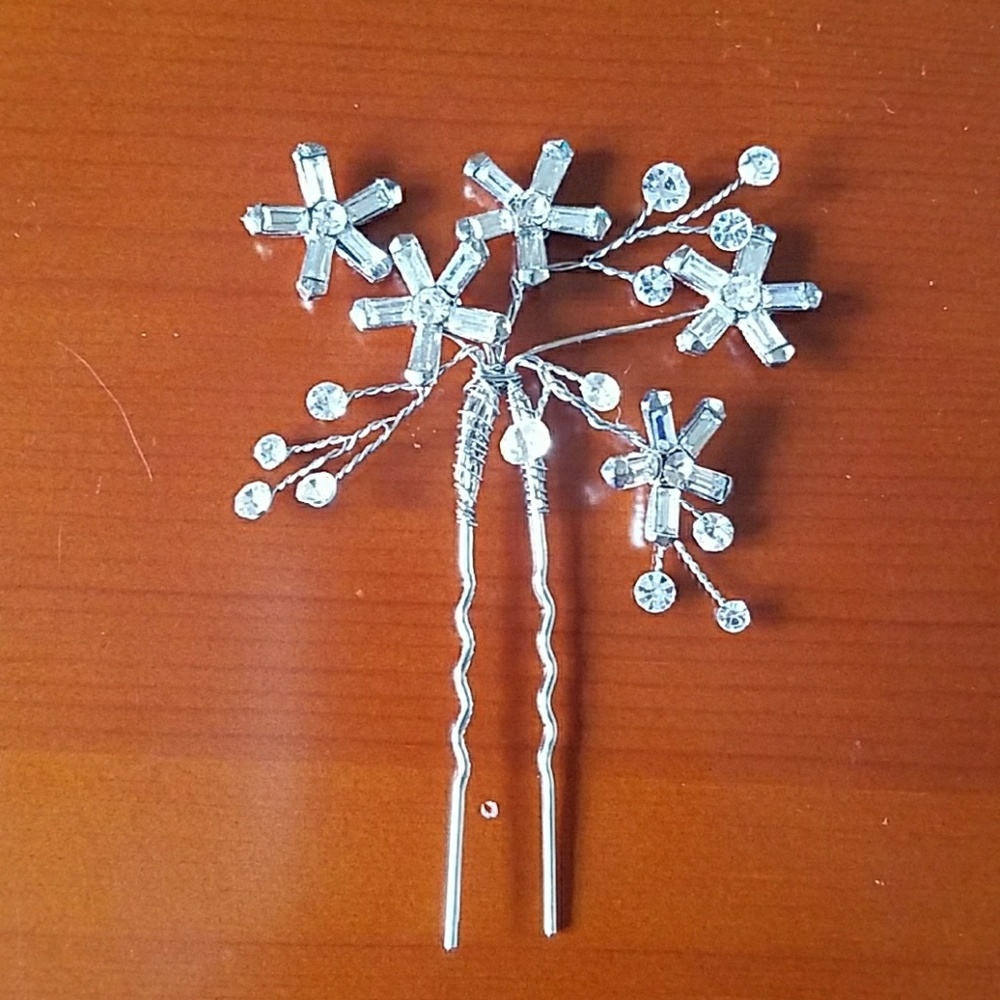 BHLDN Wedding Twigs & Honey Stargazer Stabilizer